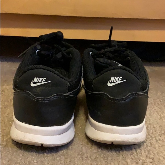 Nike Sneakers - Picture 2 of 4